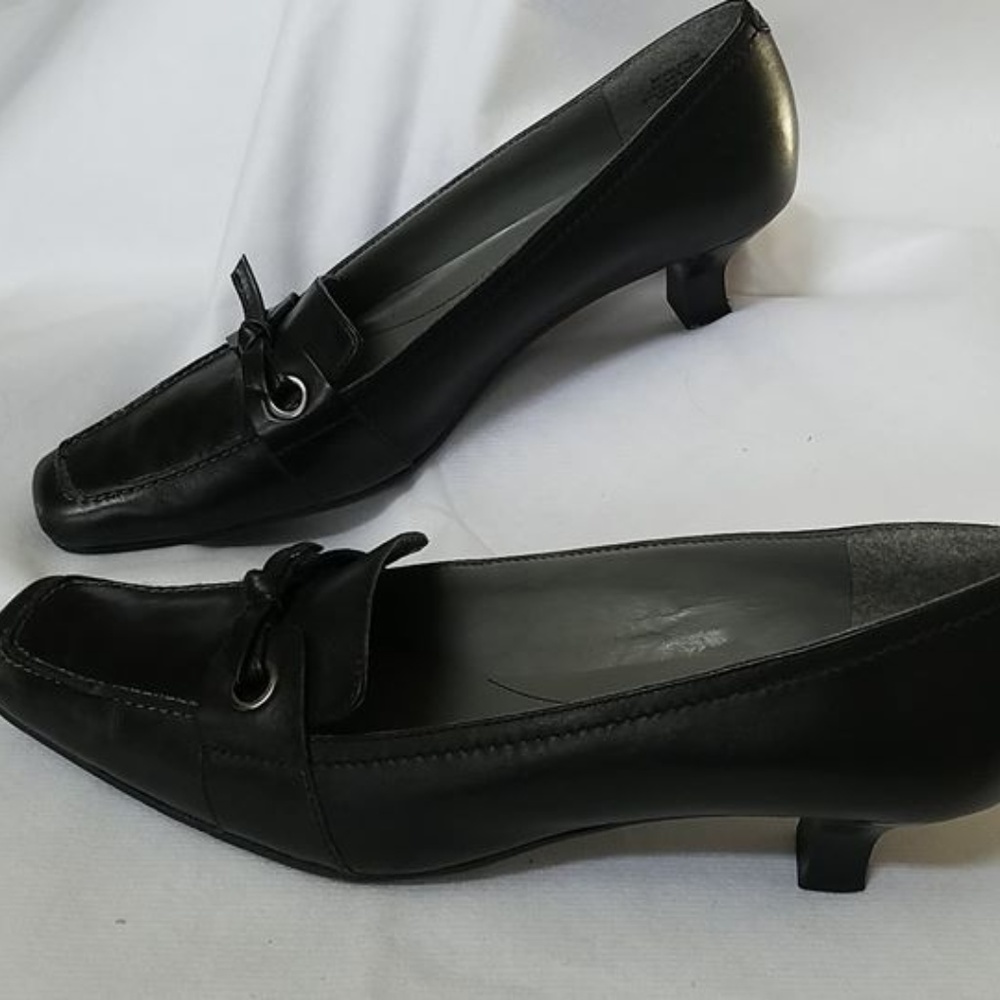 Bandolino BLACK Loafers Kitten Heels 7.5